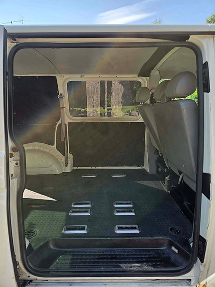 Volkswagen Transporter 10 of 15