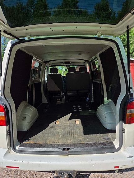 Volkswagen Transporter 9 of 15
