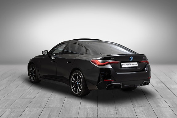 BMW i4 3 of 5