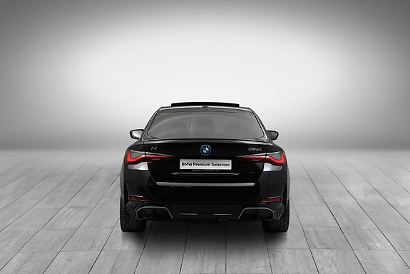 BMW i4 4 of 5