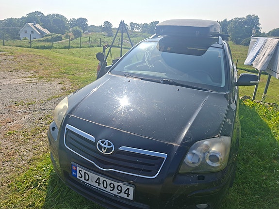 Toyota Avensis 3 of 4