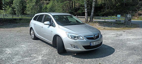 Opel Astra 4 of 5