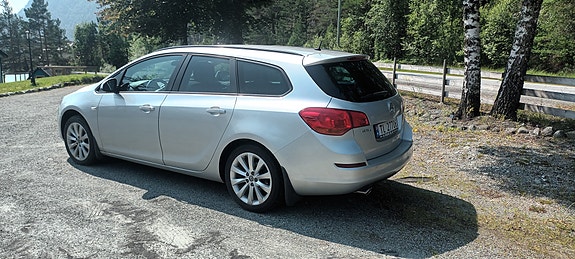Opel Astra 3 of 5