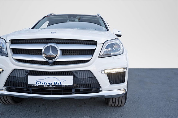 Mercedes-Benz GL500 4 of 5