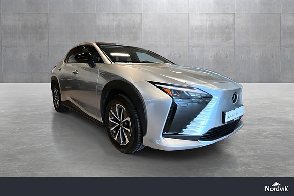 Lexus RZ450e 7 of 21