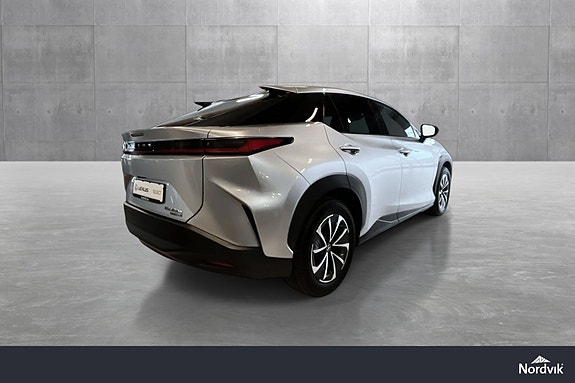 Lexus RZ450e 5 of 21
