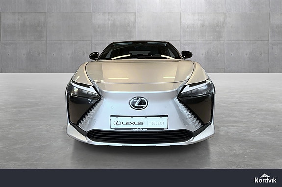 Lexus RZ450e 8 of 21