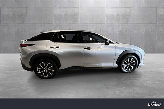 Lexus RZ450e 6 of 21