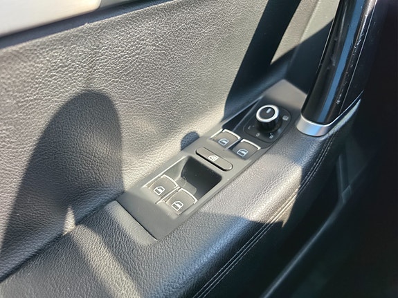 Volkswagen Passat 15 of 25