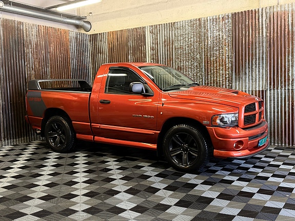 Dodge RAM 1500 3 of 5