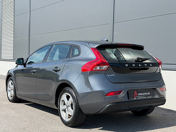 Volvo V40 5 of 5