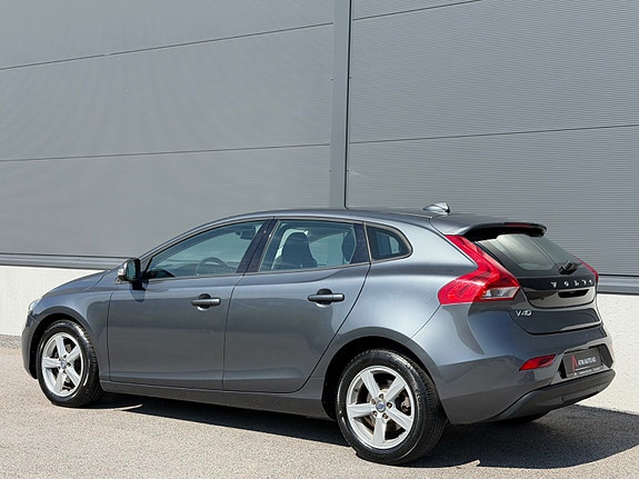 Volvo V40 4 of 5