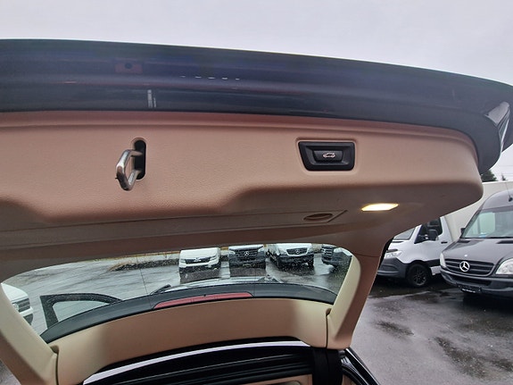 BMW 330e 15 of 30