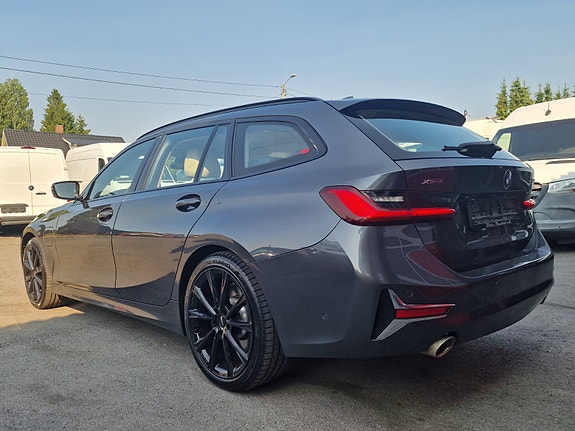 BMW 330e 3 of 30