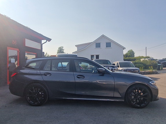 BMW 330e 26 of 30