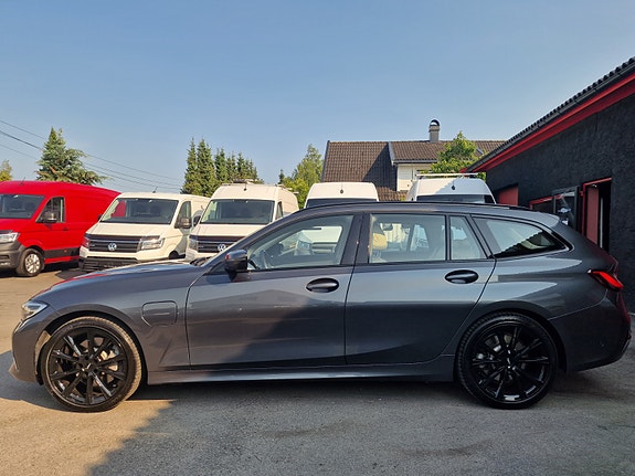 BMW 330e 2 of 30