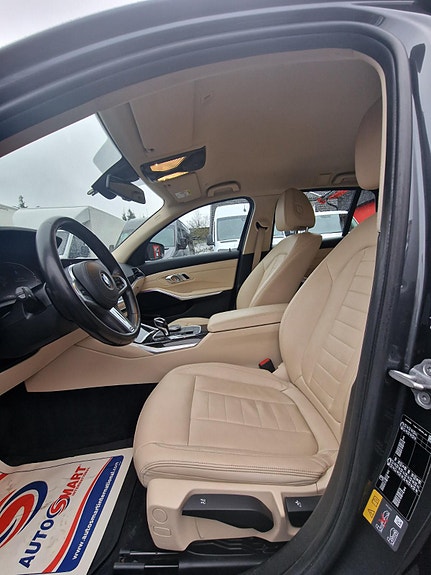BMW 330e 20 of 30