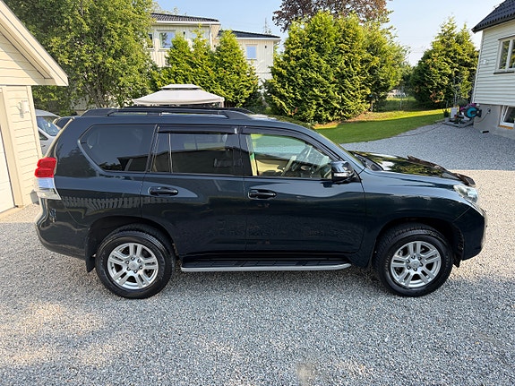 Toyota Land Cruiser 5 of 30