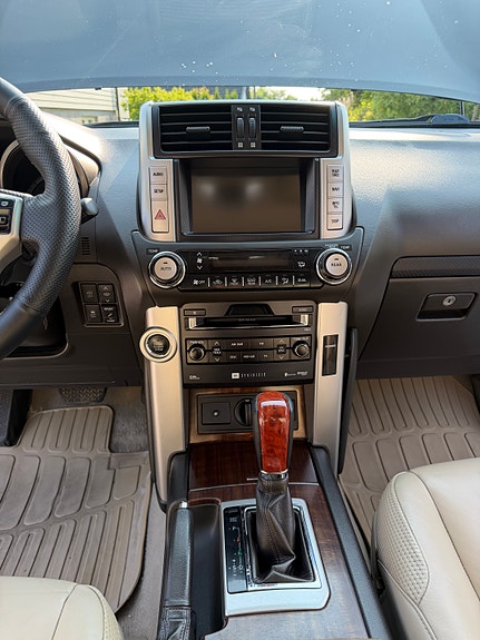 Toyota Land Cruiser 16 of 30