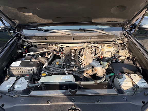 Toyota Land Cruiser 27 of 30