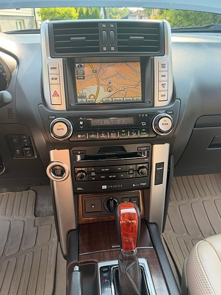 Toyota Land Cruiser 23 of 30
