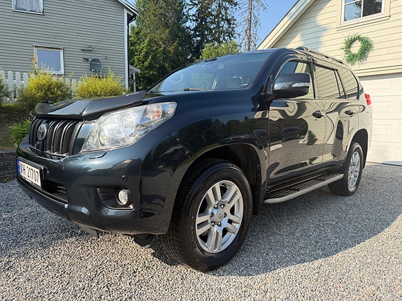 Toyota Land Cruiser 9 of 30
