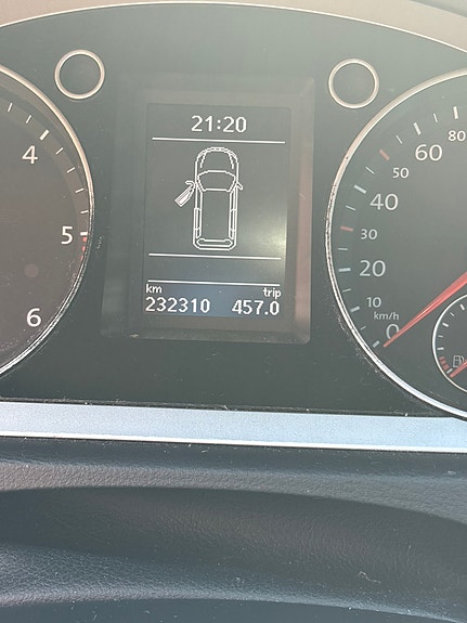 Volkswagen Passat 8 of 27