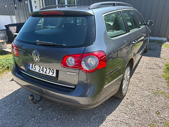 Volkswagen Passat 26 of 27