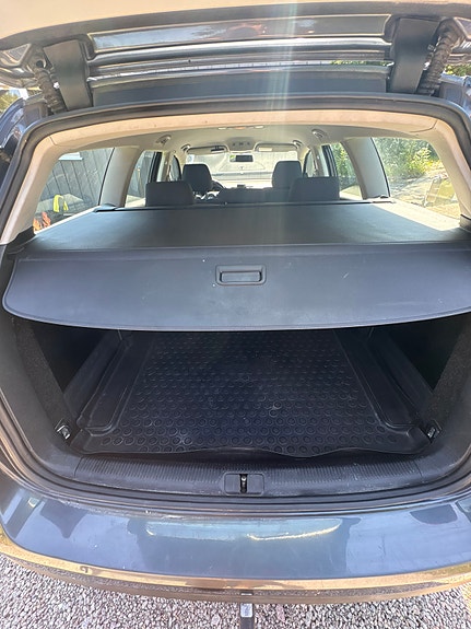 Volkswagen Passat 10 of 27