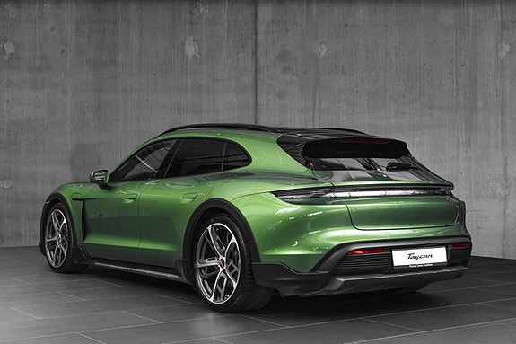 Porsche Taycan Cross Turismo 3 of 5