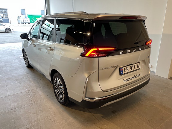 Maxus Euniq 5 3 of 5