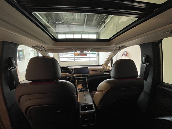Maxus Euniq 5 12 of 30