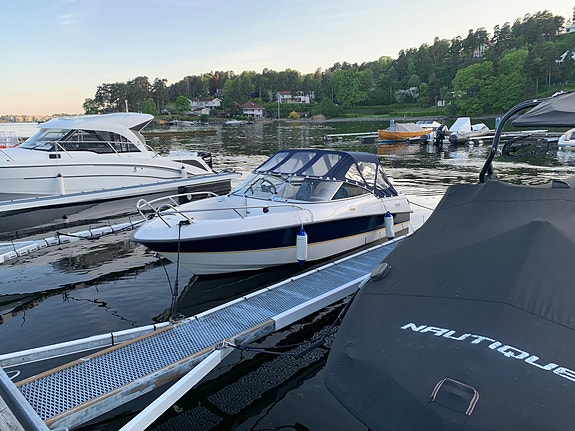 Askeladden 535 BR, 115 hk, leies ut fra Sollerud båtforening 3 of 4