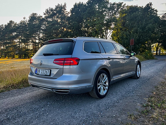 Volkswagen Passat 4 of 10