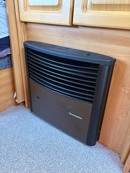 Knaus 11 of 20