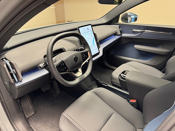 Volvo EX30 15 of 30
