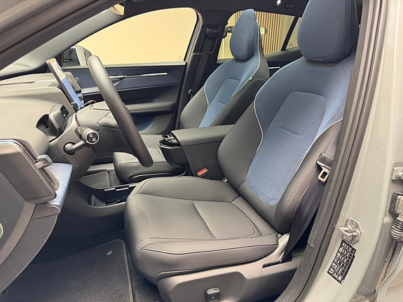Volvo EX30 12 of 30