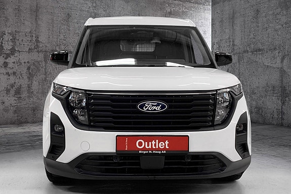Ford Transit Courier 2 of 5