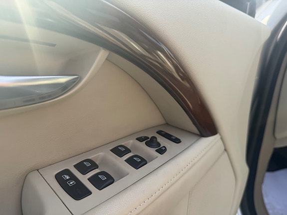 Volvo XC70 21 of 21