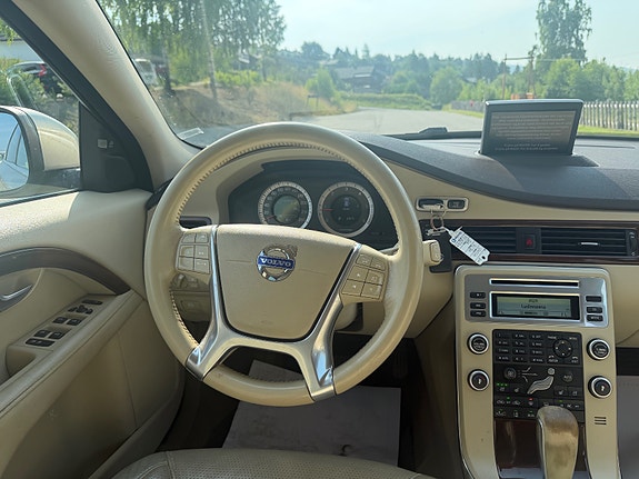 Volvo XC70 18 of 21