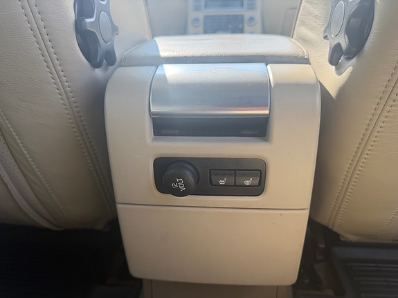 Volvo XC70 13 of 21