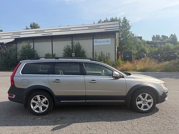 Volvo XC70 4 of 5
