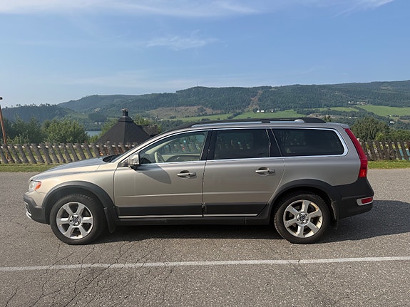 Volvo XC70 5 of 5