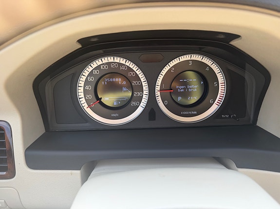 Volvo XC70 19 of 21