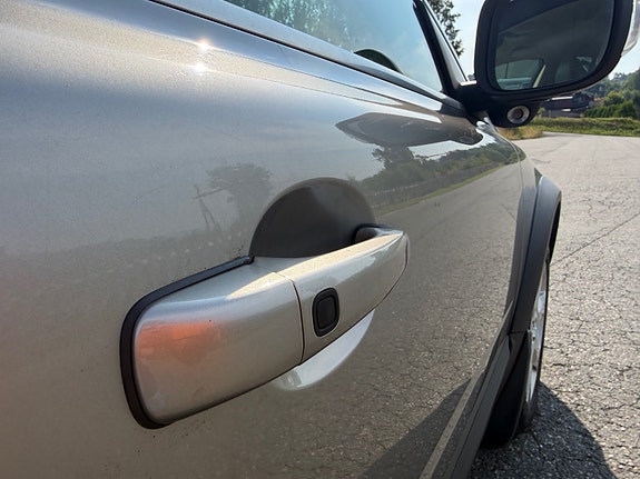 Volvo XC70 11 of 21