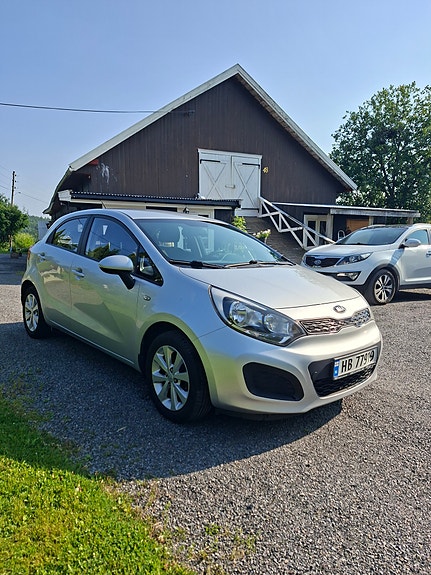 Kia Rio 6 of 16