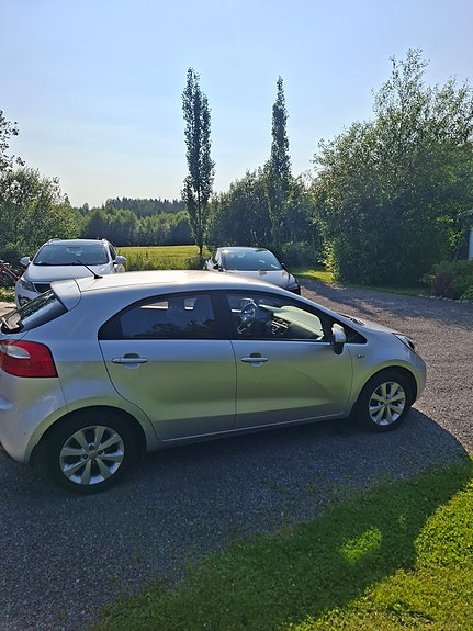 Kia Rio 5 of 5
