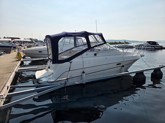 Velholdt og godt utstyrt Maxum 2400scr selges 2 of 30