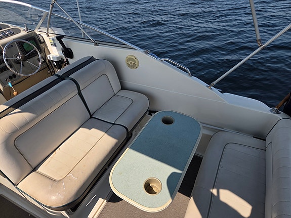 Velholdt og godt utstyrt Maxum 2400scr selges 12 of 30