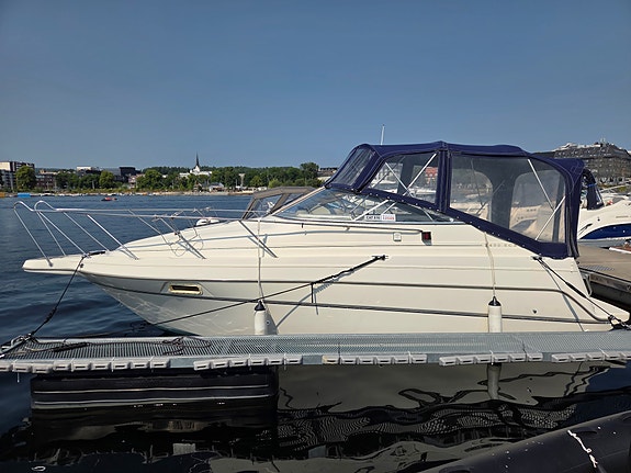 Velholdt og godt utstyrt Maxum 2400scr selges 5 of 30
